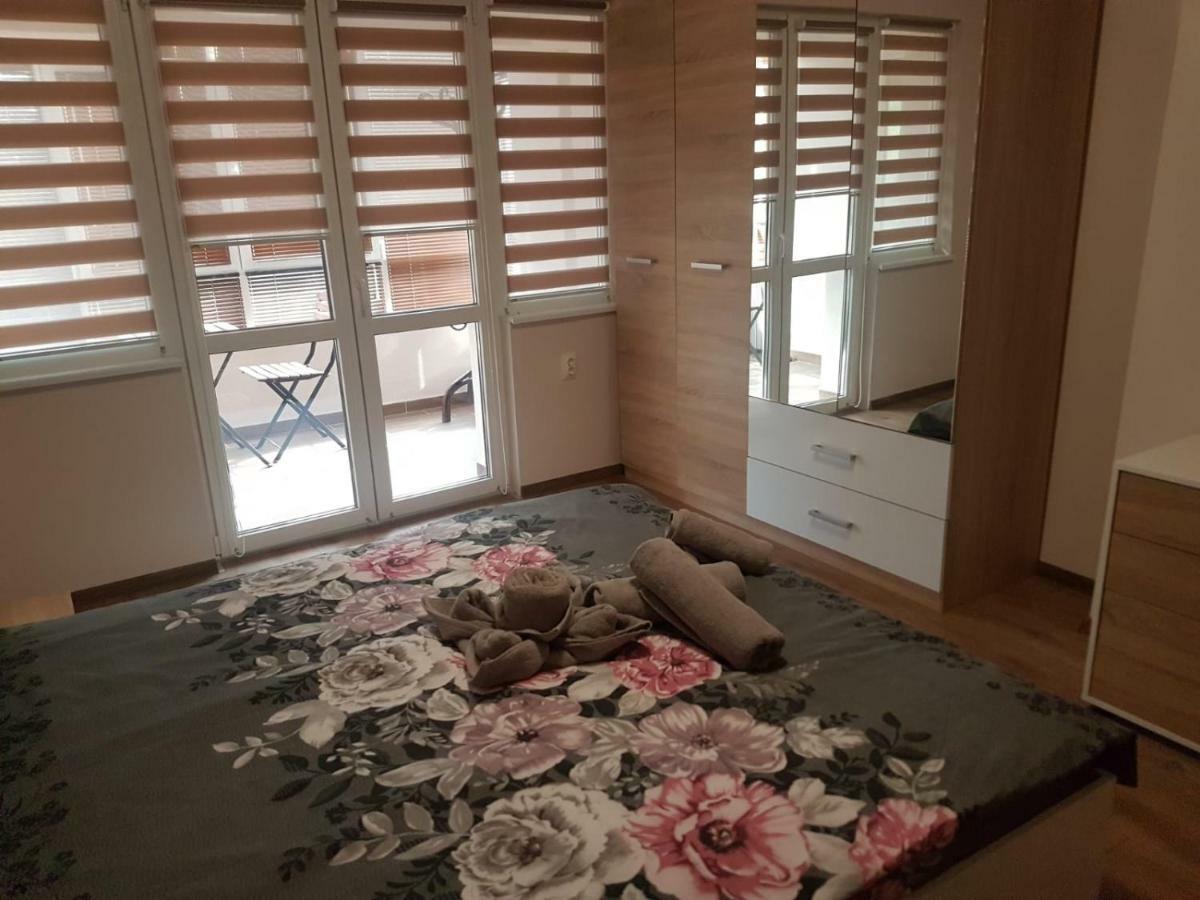 Odessus Apartamento Varna Exterior foto