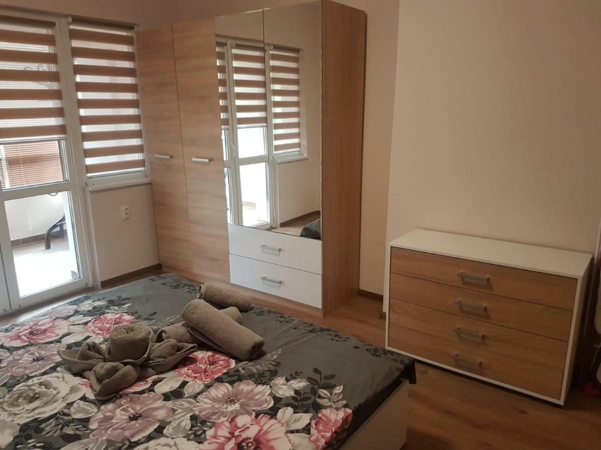 Odessus Apartamento Varna Exterior foto